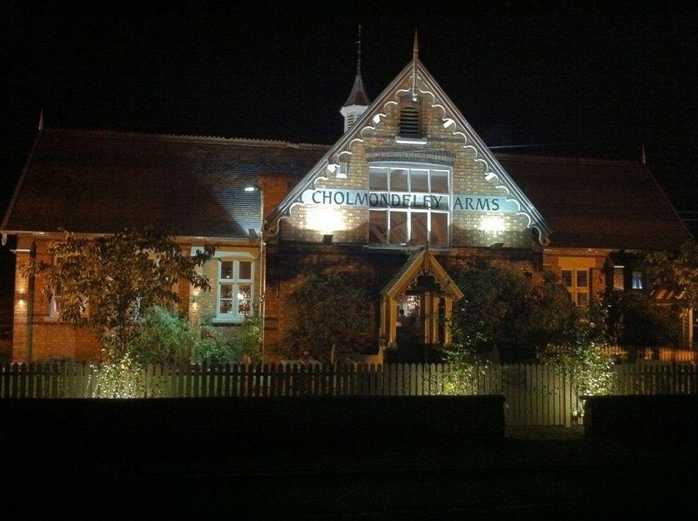 Wrenbury The Cholmondeley Arms酒店 外观 照片